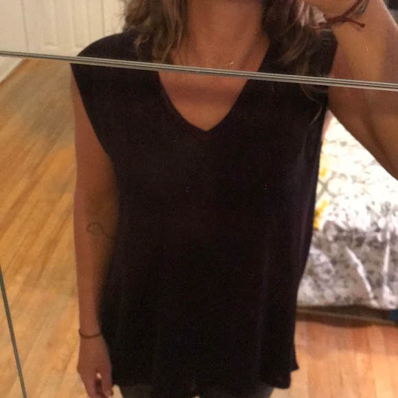 Top - Picture 2 of 3